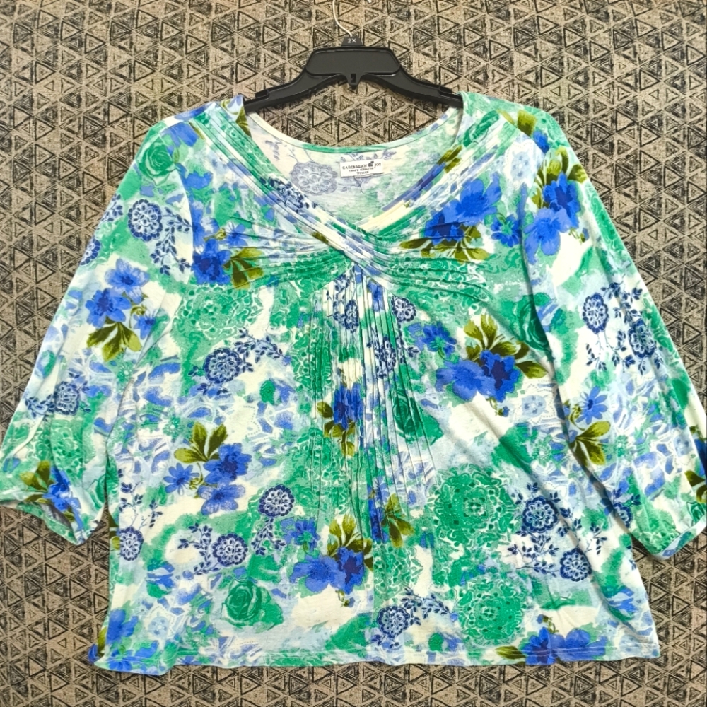 Caribbean Joe Island supply co.  Floral Blue and Green pleated Women's Top 1X 2X